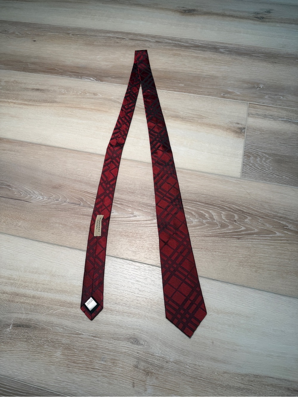 Burberry red and burgundy tie